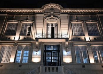 El Colegio Nacional de Paraná celebra su 110° aniversario con nuevas instalaciones de conectividad e iluminación LED