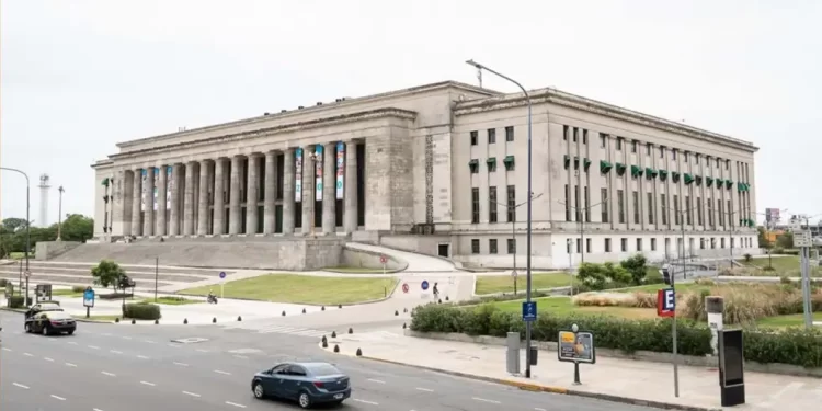 Ataque a la educación pública