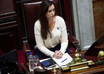 Villarruel convocó a una sesión especial para que los senadores debatan sobre el aumento de sus sueldos