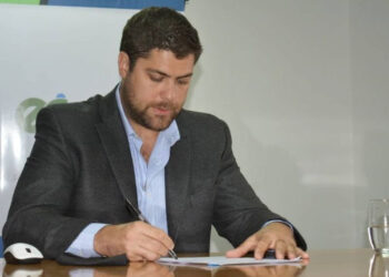 La Justicia allanó la casa y el estudio jurídico de un ex funcionario de la provincia