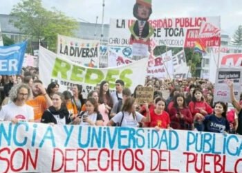 Nueva marcha por la Educación pública en Paraná