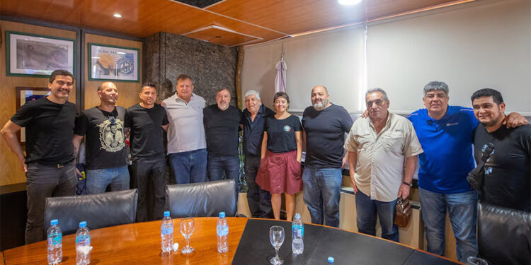 Los sindicatos del transporte ratificaron el paro nacional del 30 de octubre