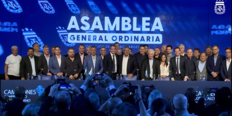 Claudio “Chiqui Tapia” fue reelegido como presidente de AFA
