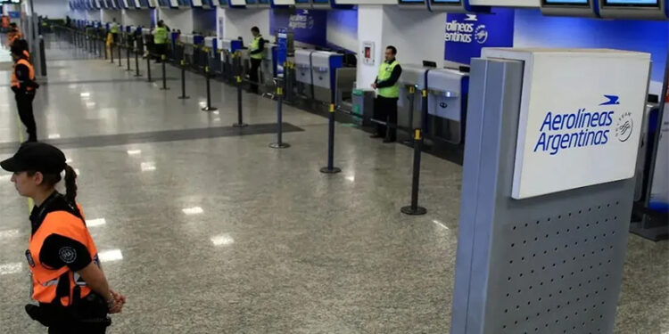 Aerolíneas: Avión que aterriza, avión qué no vuela más