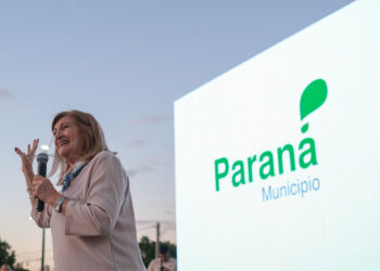 La Intendenta Rosario Romero presentó el programa Paraná 100% LED