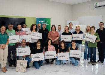 En Villa Elisa, alojamientos de Tierra de Palmares recibieron su certificado de homologación