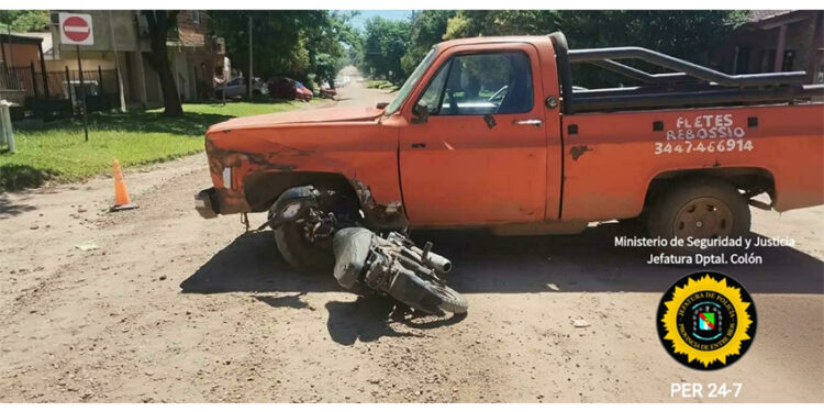 Colón, siniestro vial: Motociclista resultó con lesiones de carácter graves.