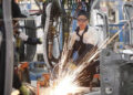 La recuperación económica no se consolida: en octubre cayó 0,8% la industria y 4% la construcción