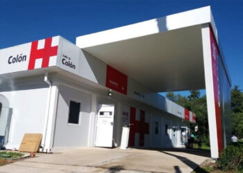 Ciclista resultó con lesiones graves en un accidente.