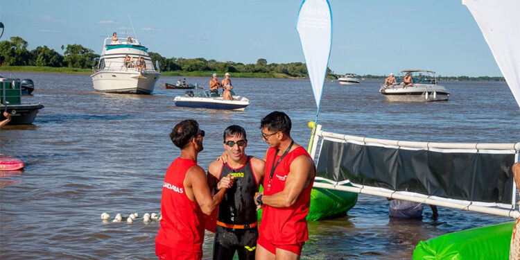 Con gran convocatoria se realizó la maratón acuática Villa Urquiza – Paraná