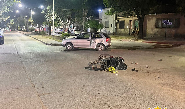 Accidente de Tránsito en Colón Deja un Motociclista Lesionado