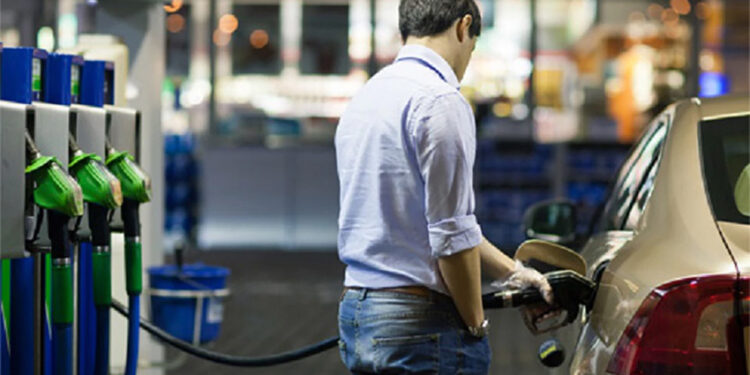 Aseguran que «no habrá despidos» por el autoservicio del combustible