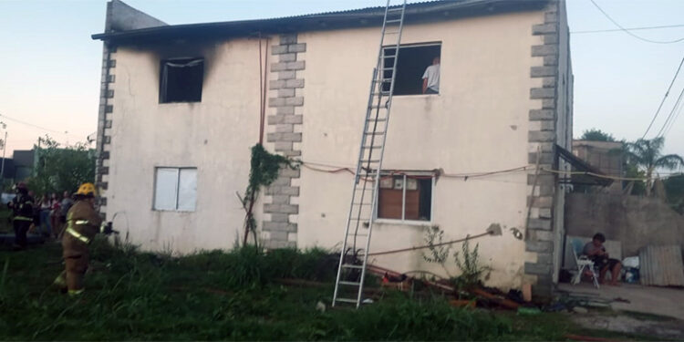 Colón: Incendio de una vivienda en Ferrari y Lantelme