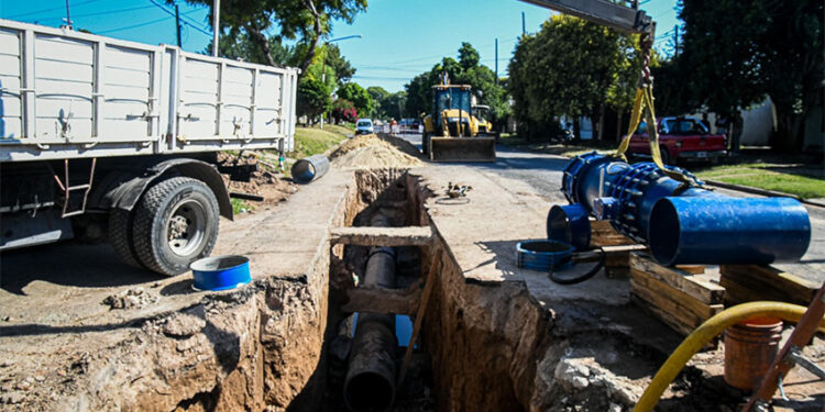 Paraná: Etapa final en la obra que optimizará la provisión de agua potable en la zona este