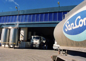 Le cortaron la luz a una planta de Sancor y hubo cerca de 200 despidos