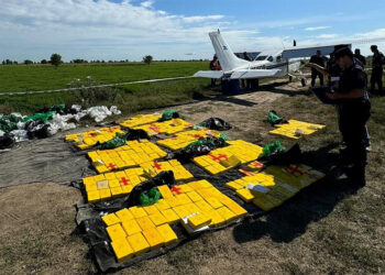 Decomisaron 359 kilos de cocaína de un avión que aterrizó en Islas del Ibicuy