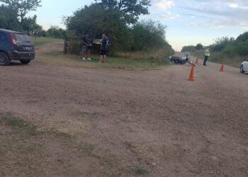 Accidente de Tránsito en San José: Motociclista Lesionada Tras Colisión con Automóvil
