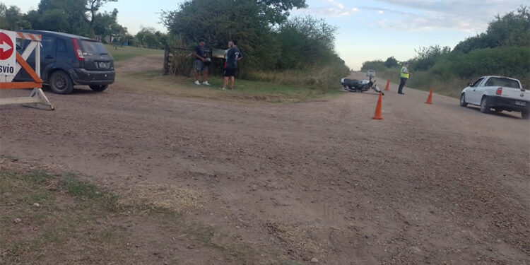 Accidente de Tránsito en San José: Motociclista Lesionada Tras Colisión con Automóvil