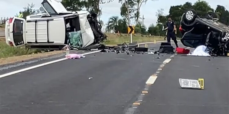 Murieron dos argentinos en un choque frontal en Uruguay