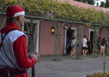 Más de 3.000 personas disfrutaron de una nueva edición de «Atardecer en el Palacio»