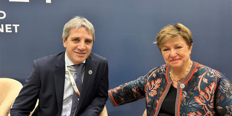 «El préstamo del FMI va a estar el primer cuatrimestre», dijo Caputo