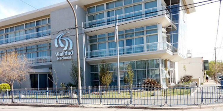 Vialidad Nacional: Luis Caputo proyecta despedir hasta un 30 por ciento de la planta de trabajadores