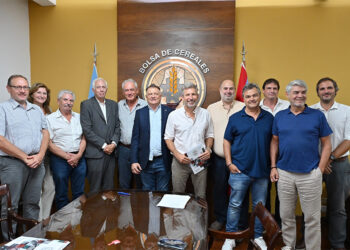 Frigerio visitó la Bolsa de Cereales de Entre Ríos y destacó el compromiso con el sector agropecuario