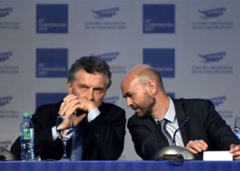 Hidrovía: Un funcionario denunció que la licitación sufrió un “sabotaje” y apuntó contra Mauricio Macri y su exministro Dietrich