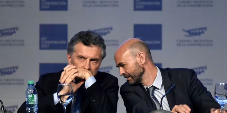Hidrovía: Un funcionario denunció que la licitación sufrió un “sabotaje” y apuntó contra Mauricio Macri y su exministro Dietrich
