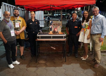 Bomberos Voluntarios de Colón fueron homenajeados en la Fiesta Nacional de la Artesanía