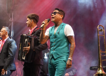 Pinky y Uriel Lozano hicieron vibrar la segunda noche de Artesanía 2025