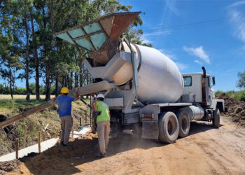 Villa Elisa: Culminaron la primera etapa de la obra de entubado en el canal de Rieter