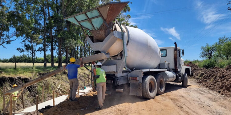Villa Elisa: Culminaron la primera etapa de la obra de entubado en el canal de Rieter