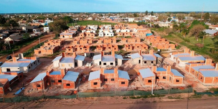 Desde la Municipalidad de Colón hablan de “un grupo que con amenazas tenía la intención de usurpar viviendas”