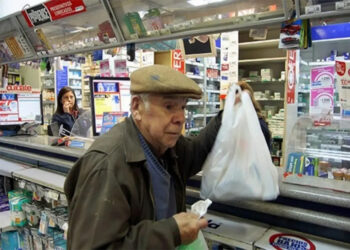 Casi 5,4 millones de jubilados y pensionados cobran un haber menor a $400.000 por mes