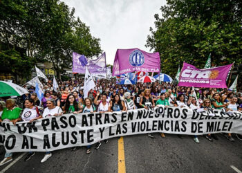 Día Internacional de la Mujer: vivir con dignidad: un derecho, un reclamo y una necesidad