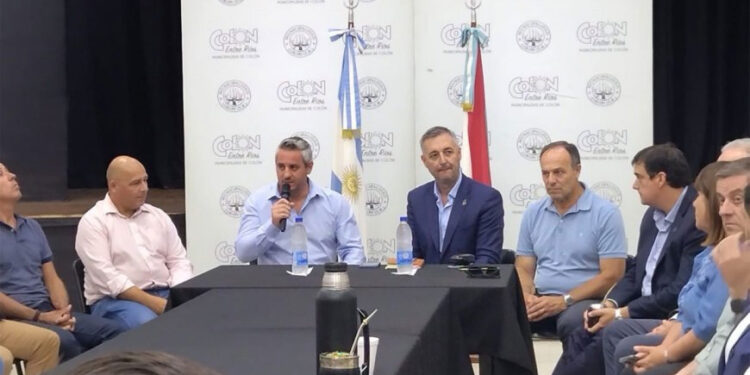 Organizan un conversatorio para hablar de planta de Combustibles