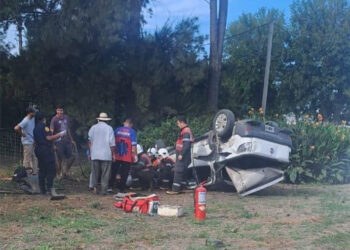 Vuelco de una camioneta en la RN 130  deja un hombre lesionado