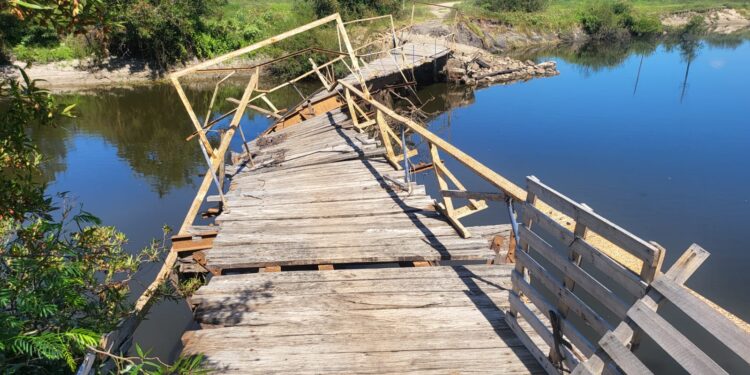 Puente sobre Arroyo Perucho Verne, paraje La Picada, Limite entre San José y Pueblo Liebig