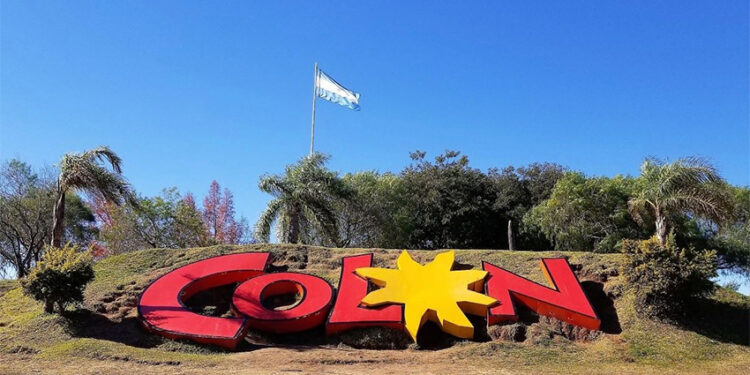 12 de Abril 162º Aniversario de la fundación de Colón