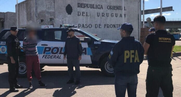 Policía Federal Realizó una extradición a uruguayo acusado de robo en Colón