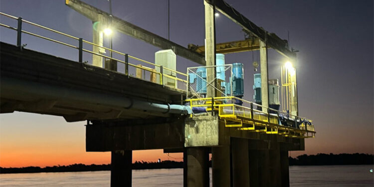 Paraná: Trabajos preventivos de mantenimiento en el muelle de la Toma Nueva