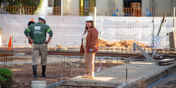 Villa Elisa: Recorrida por distintas obras en la ciudad