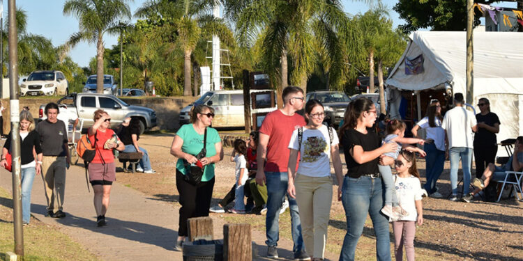 Día del Trabajador 2025: viajaron 1.159.000 turistas por el país y gastaron $ 256.960 millones de pesos