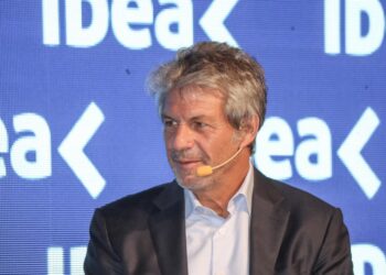 A contramano del mensaje libertario, refuerzo de controles a compras en el exterior