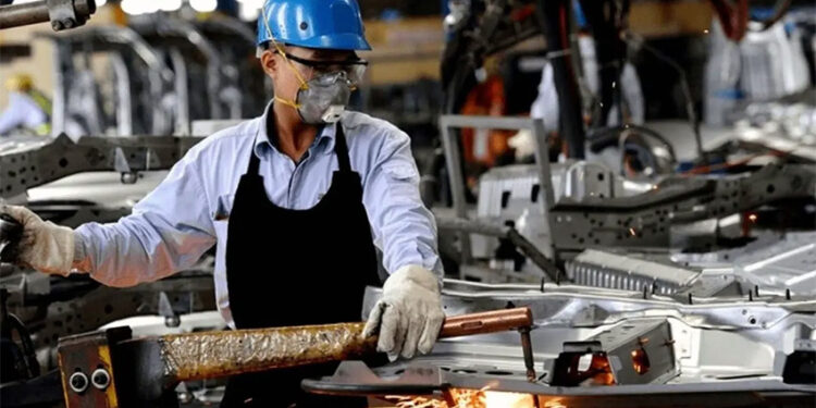 La industria metalúrgica sigue en caída libre