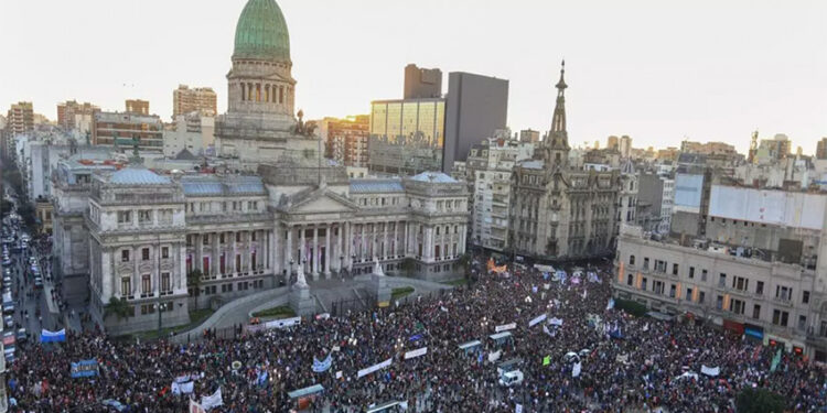Sectores de la sociedad civil movilizan este miércoles con críticas al gobierno de Milei
