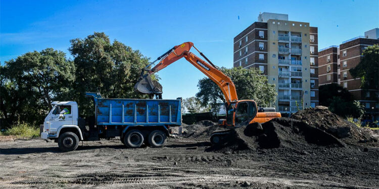 Paraná: Comenzaron los trabajos del nuevo espacio público de calle Pronunciamiento y San Martín
