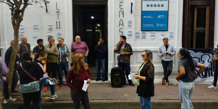 Concepción del Uruguay: Trabajadores de radio pública en alerta por salarios congelados
