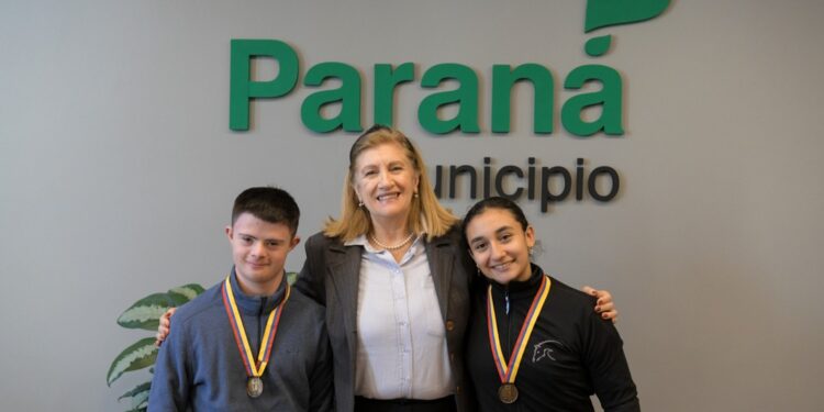 Paraná: La intendenta Rosario Romero recibió a atletas que obtuvieron medallas en las Olimpiadas Especiales